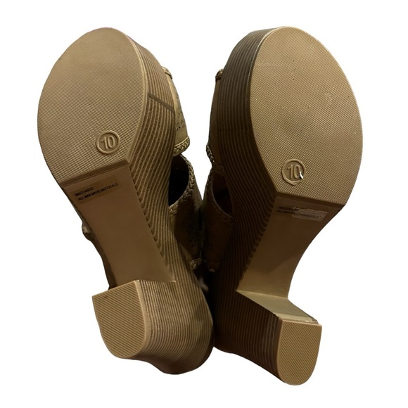 Report Tan Cutout Heels - Picture 4 of 6